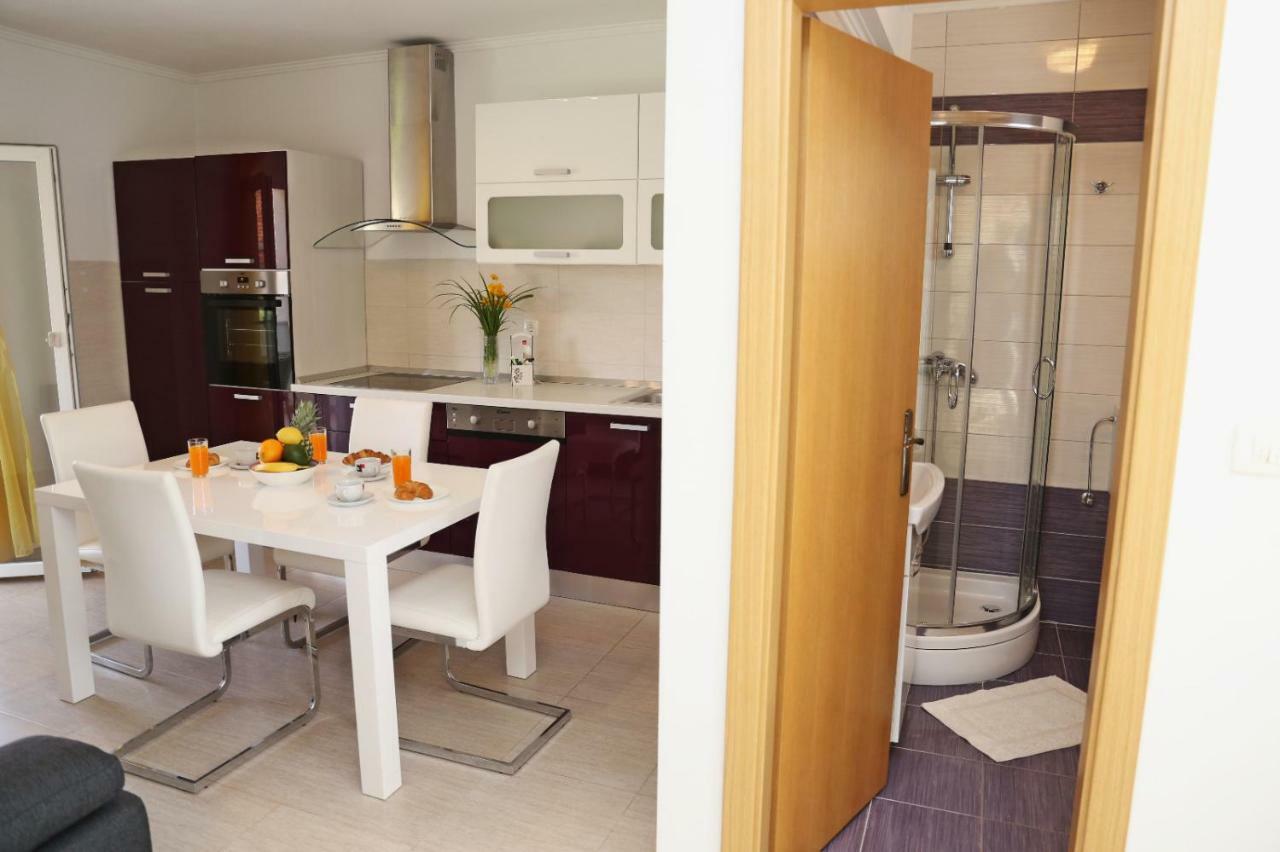 Apartments St.Anthony กอร์จูลา ภายนอก รูปภาพ